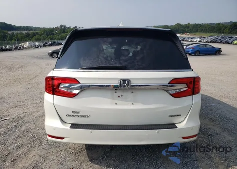 2018 Honda Odyssey Touring из США, поврежденный, VIN 5FNRL6H82JB027084